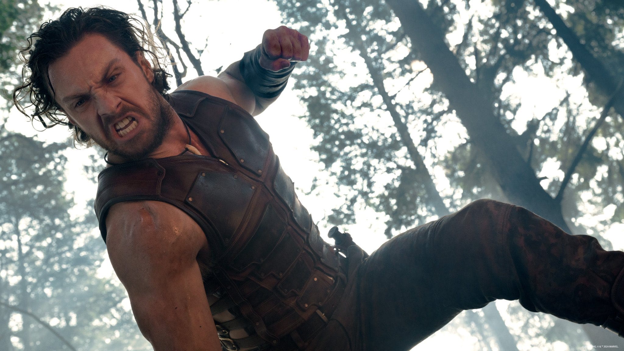 Aaron Taylor Johnson como Kraven, el Cazador