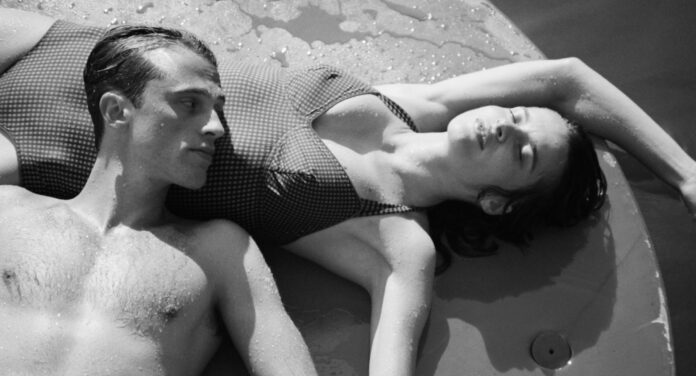 François Ozon toma el relevo a Luchino Visconti y resucita las páginas de Albert Camus con el 'El extranjero'